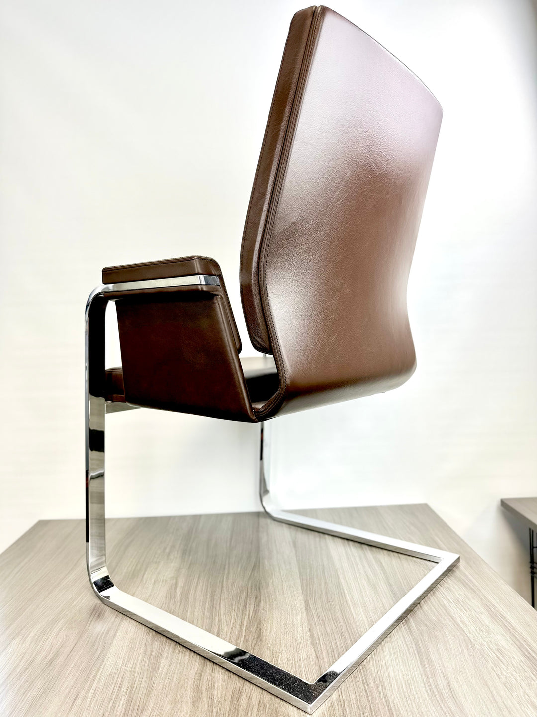 Interstuhl Axos Executive Office Chair Set - Comes w/ Two Matching Guest Chairs
