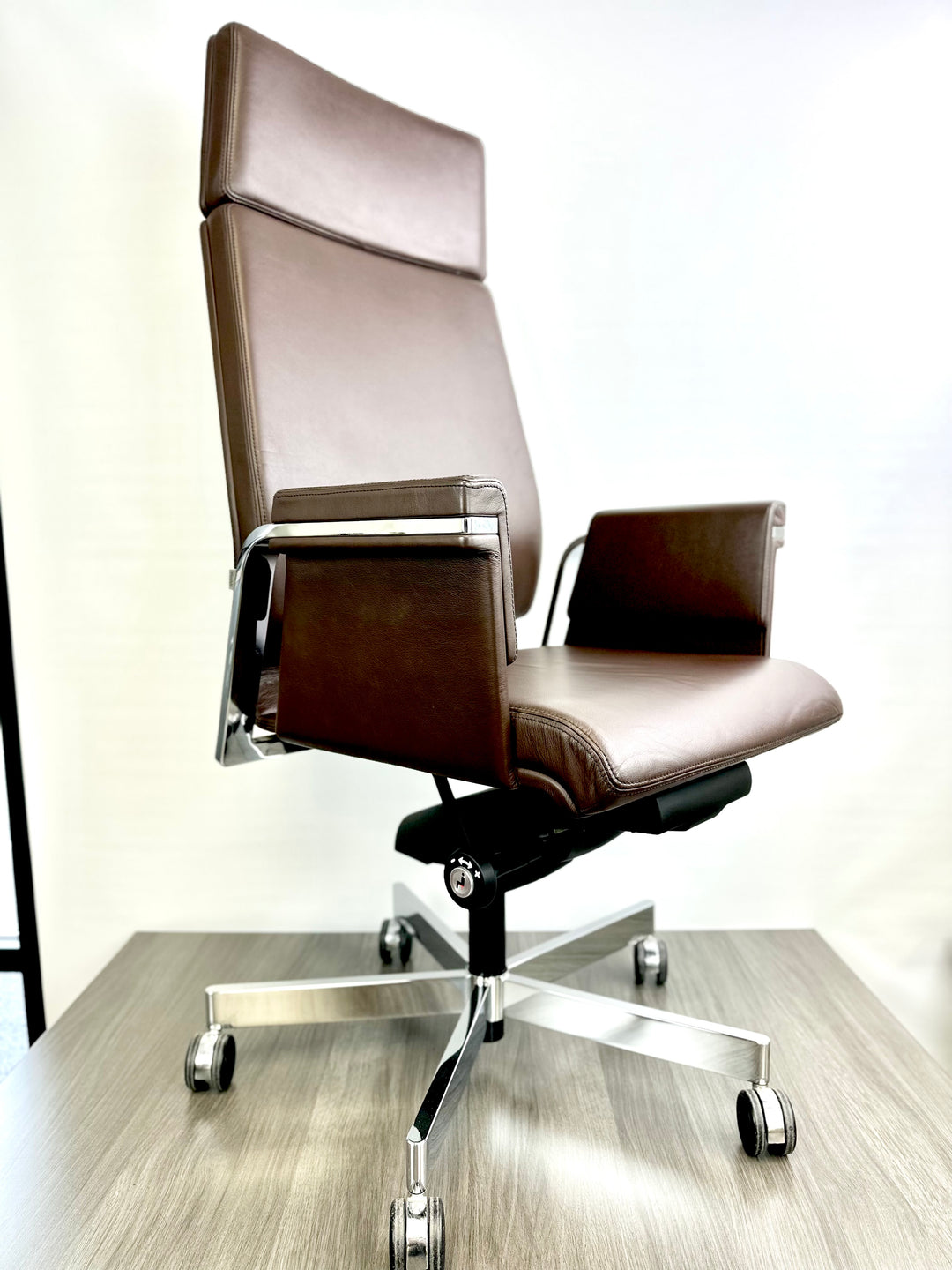 Interstuhl Axos Executive Office Chair Set - Comes w/ Two Matching Guest Chairs
