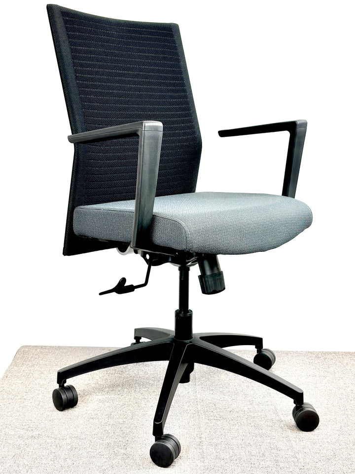 SitOnIt Seating Sona Chair - Brand New in the Box