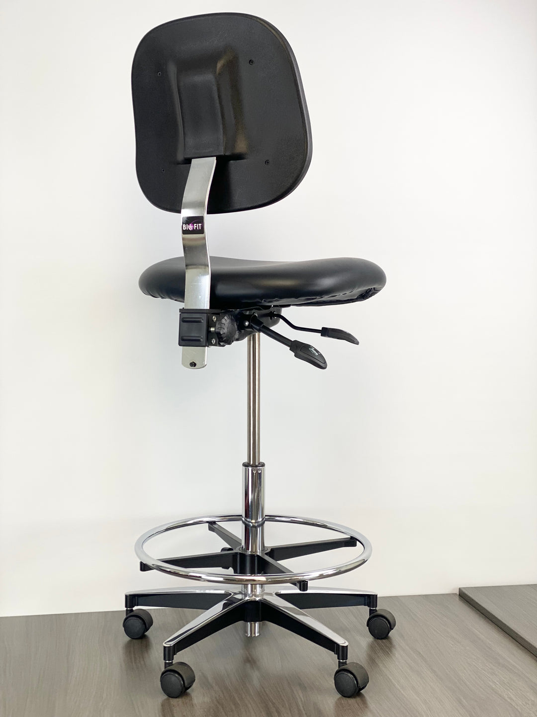 BIOFIT Ergonomic Vinyl Task Stool - Brand New - Antimicrobial Clean Room Lab Stool