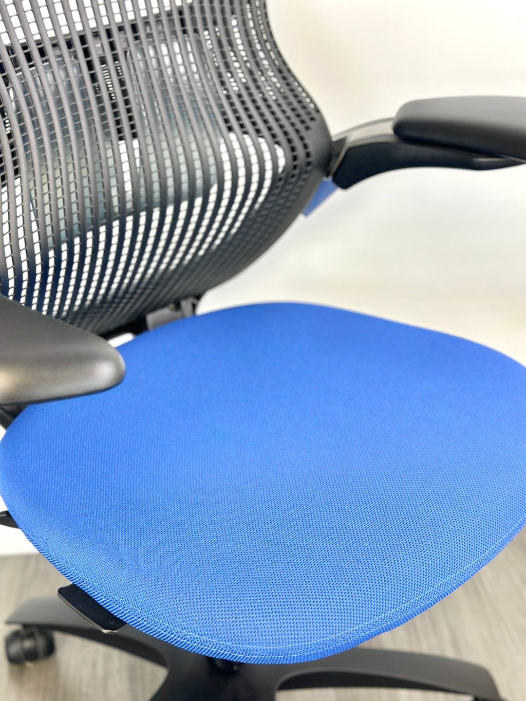 Knoll - Generation - Fully Featured - Brand New