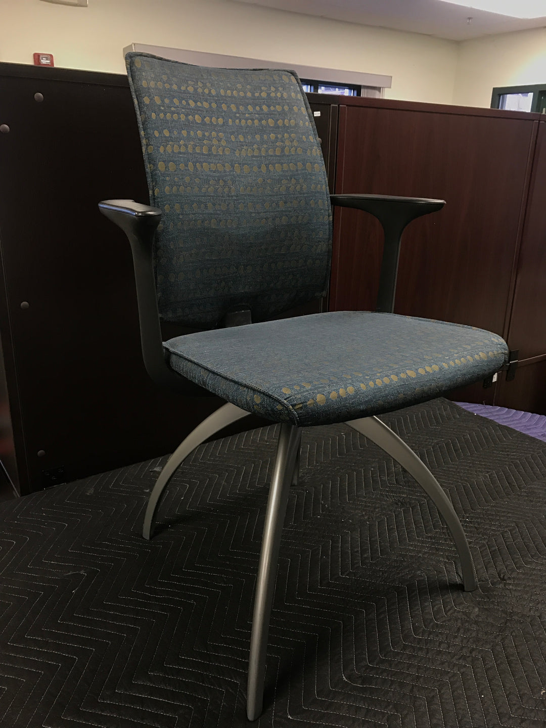 HÅG H05 Communication Guest Chairs - 4 Color Options - Joe&