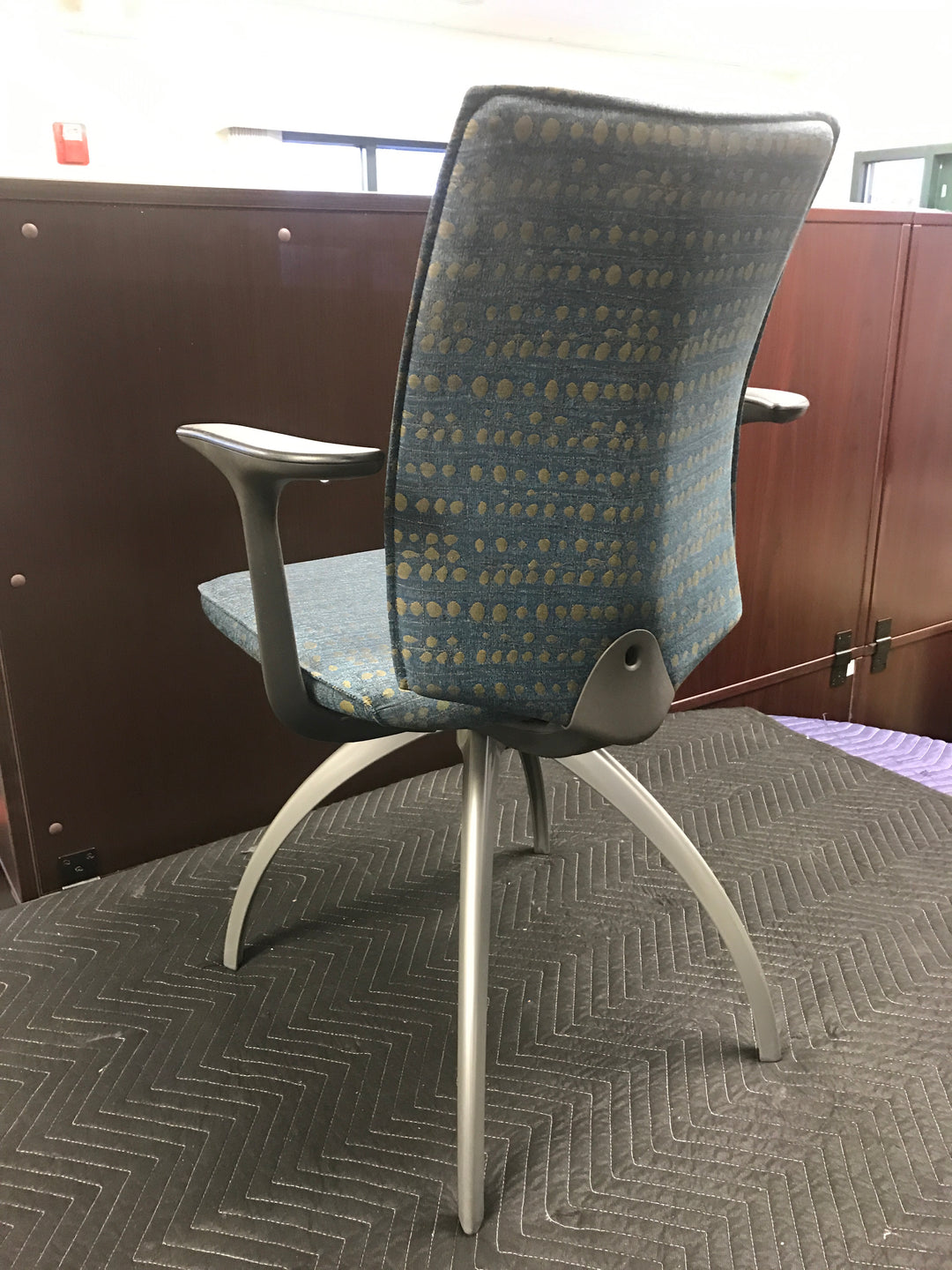 HÅG H05 Communication Guest Chairs - 4 Color Options - Joe&