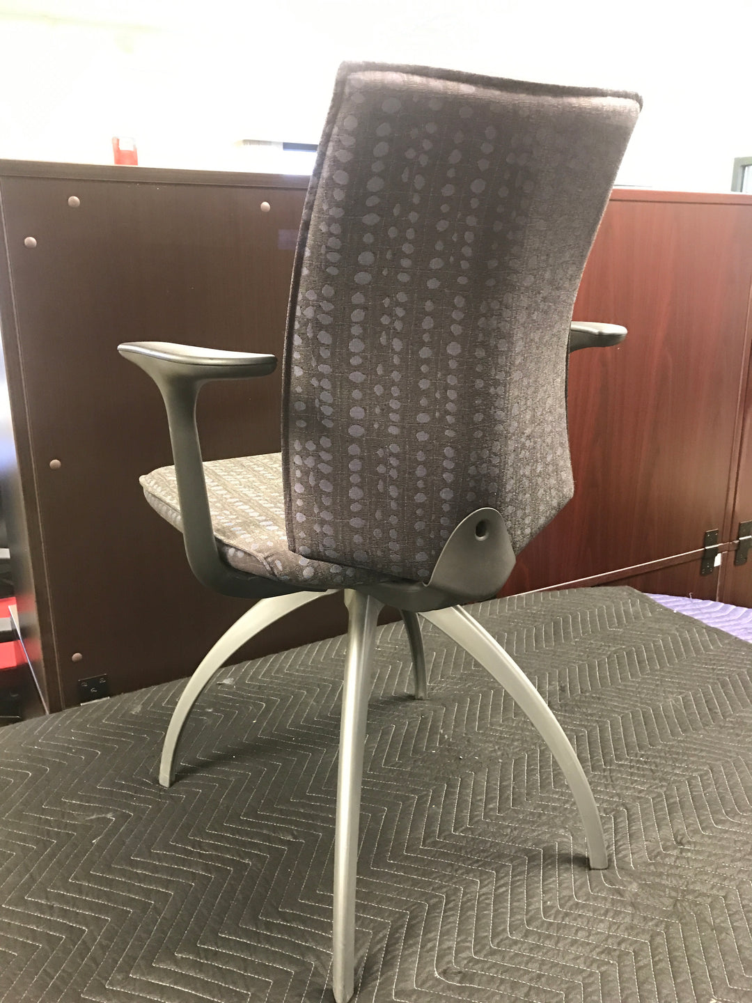 HÅG H05 Communication Guest Chairs - 4 Color Options - Joe&