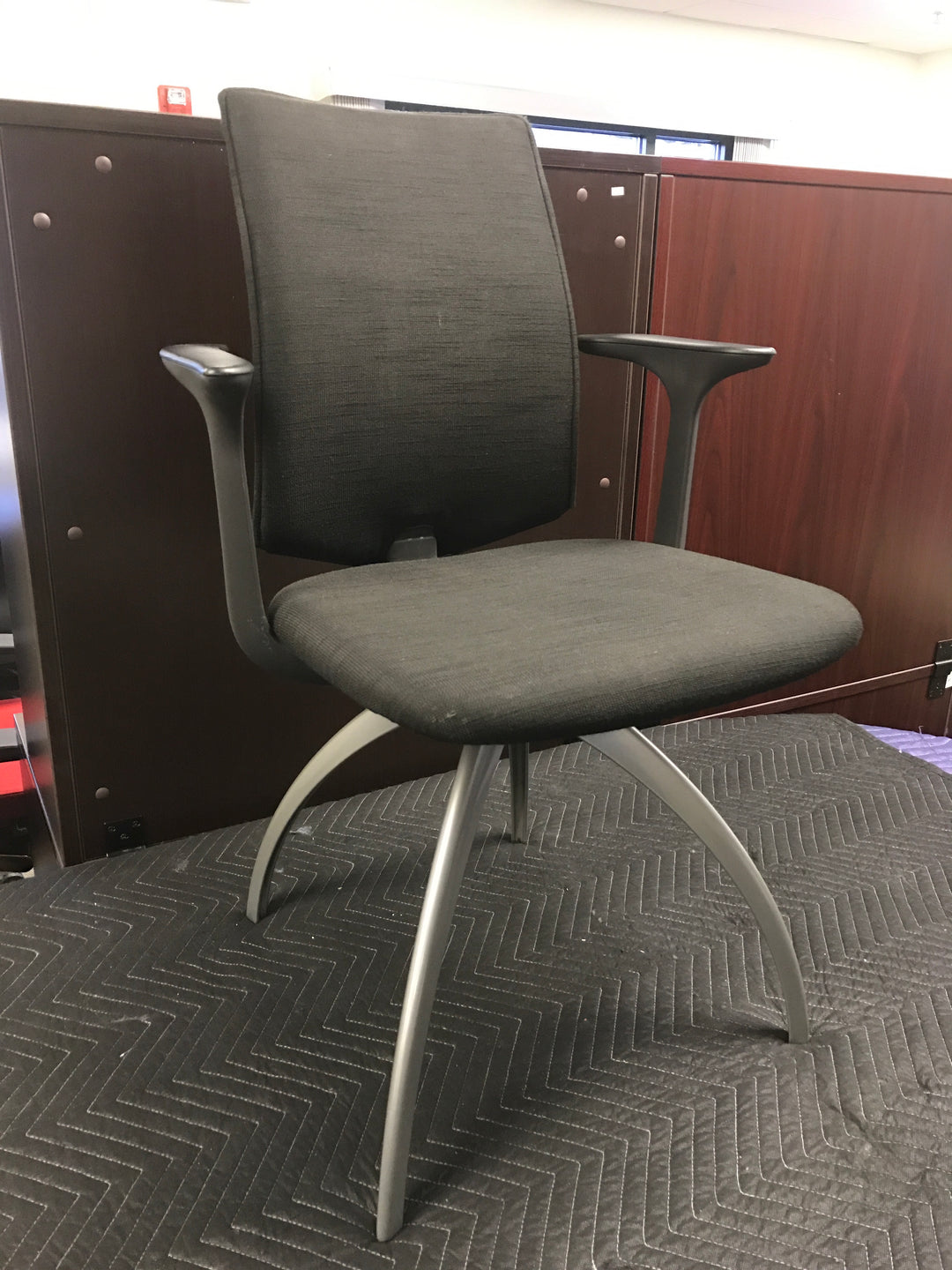 HÅG H05 Communication Guest Chairs - 4 Color Options - Joe&
