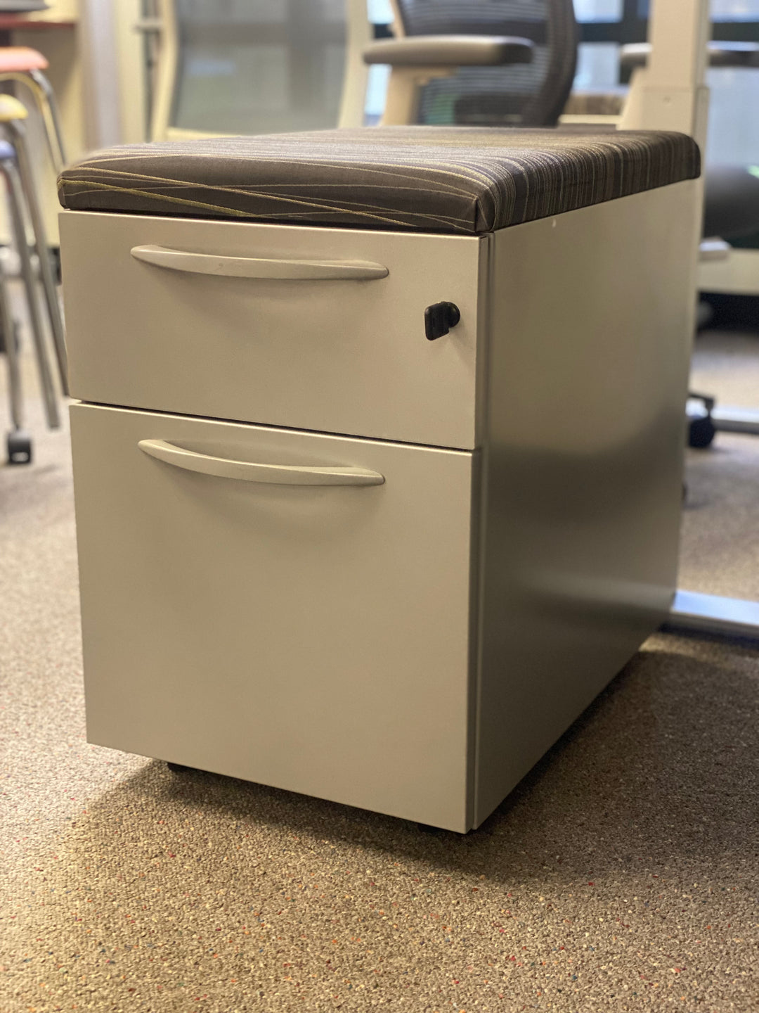 Kimball - Mobile Pedestal - Drawer &amp; File w/ Cushion Top - Pre-Owned