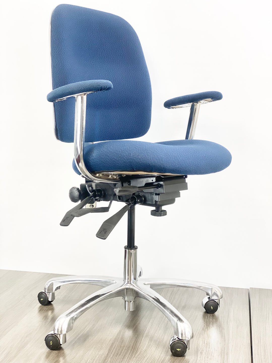 Global Furniture Group - Granada Low Back Multi-Tilter (3212) - Brand New Closeout Special - Limited Lifetime Warranty