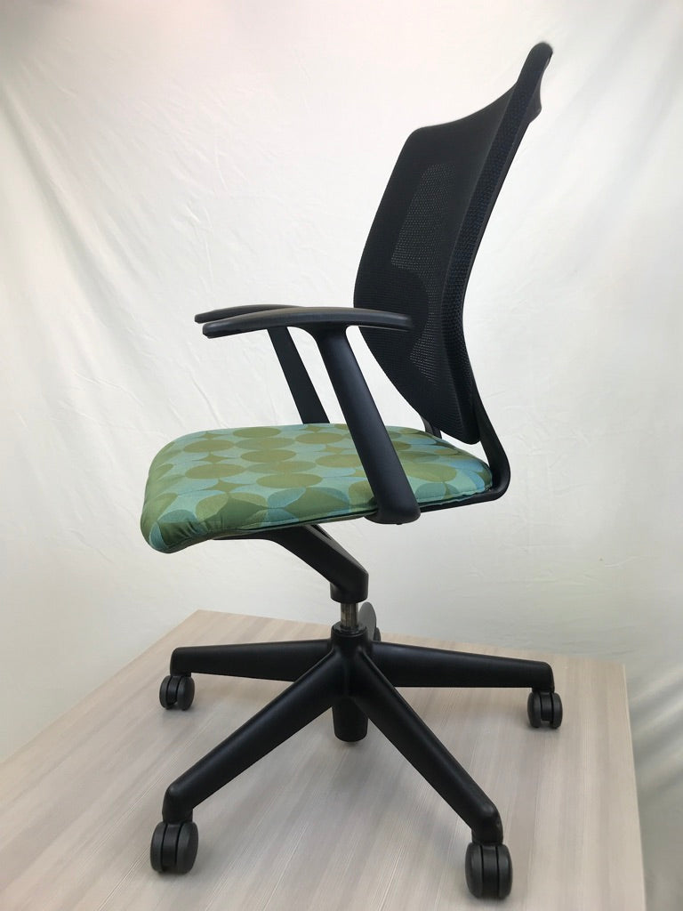 Keilhauer Simple Chair - Circle Pattern Green - Pre-Owned - Joe&