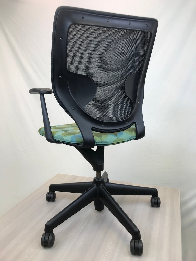 Keilhauer Simple Chair - Circle Pattern Green - Pre-Owned - Joe&