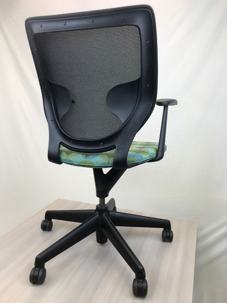 Keilhauer Simple Chair - Circle Pattern Green - Pre-Owned - Joe&