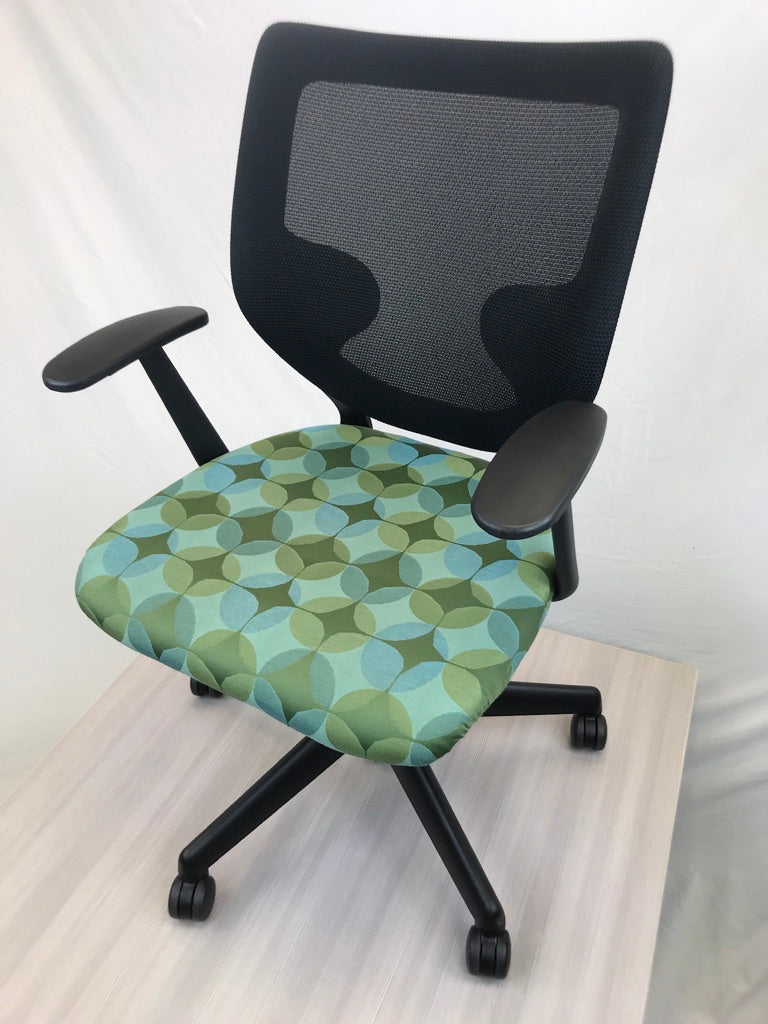 Keilhauer Simple Chair - Circle Pattern Green - Pre-Owned - Joe&