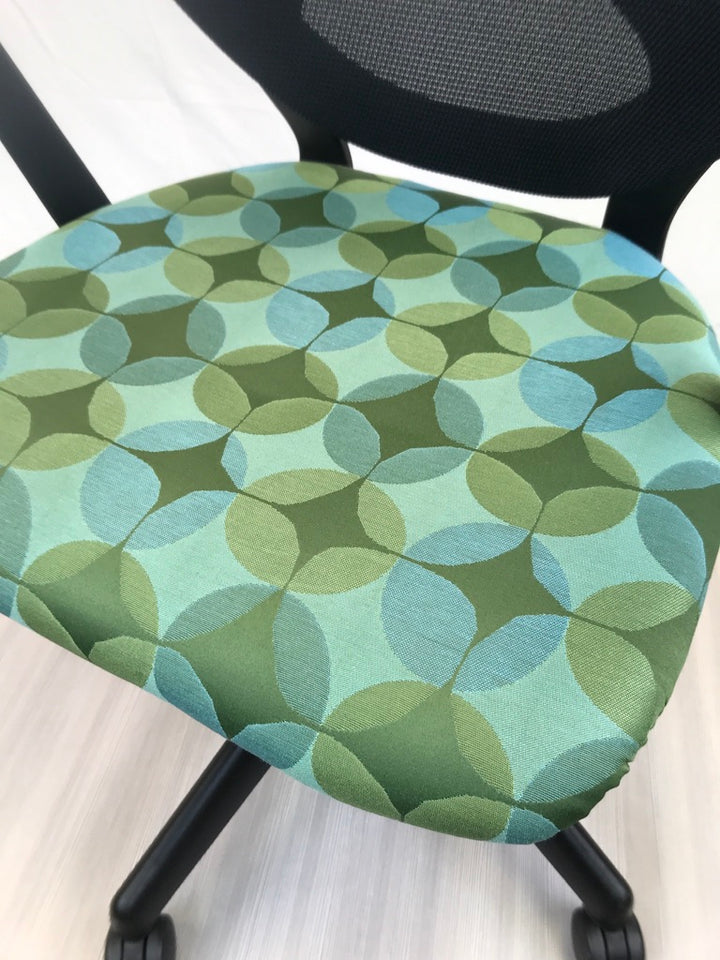 Keilhauer Simple Chair - Circle Pattern Green - Pre-Owned - Joe&