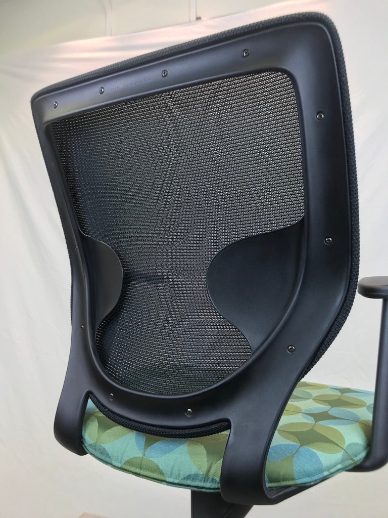 Keilhauer Simple Chair - Circle Pattern Green - Pre-Owned - Joe&
