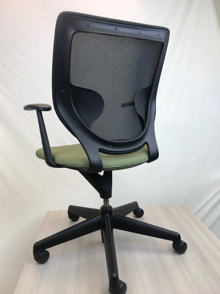Keilhauer Simple Chair - Zig Zag Solid Green - Pre-Owned - Joe&