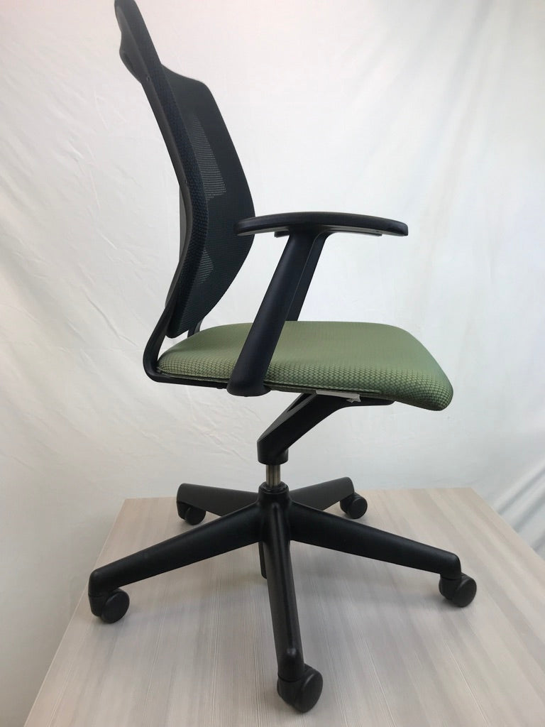 Keilhauer Simple Chair - Zig Zag Solid Green - Pre-Owned - Joe&