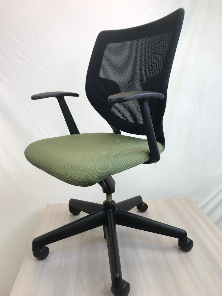 Keilhauer Simple Chair - Zig Zag Solid Green - Pre-Owned - Joe&
