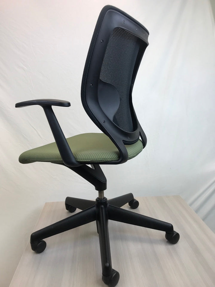 Keilhauer Simple Chair - Zig Zag Solid Green - Pre-Owned - Joe&