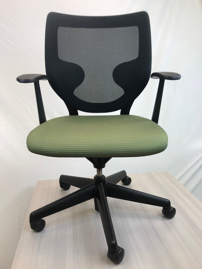 Keilhauer Simple Chair - Zig Zag Solid Green - Pre-Owned - Joe&