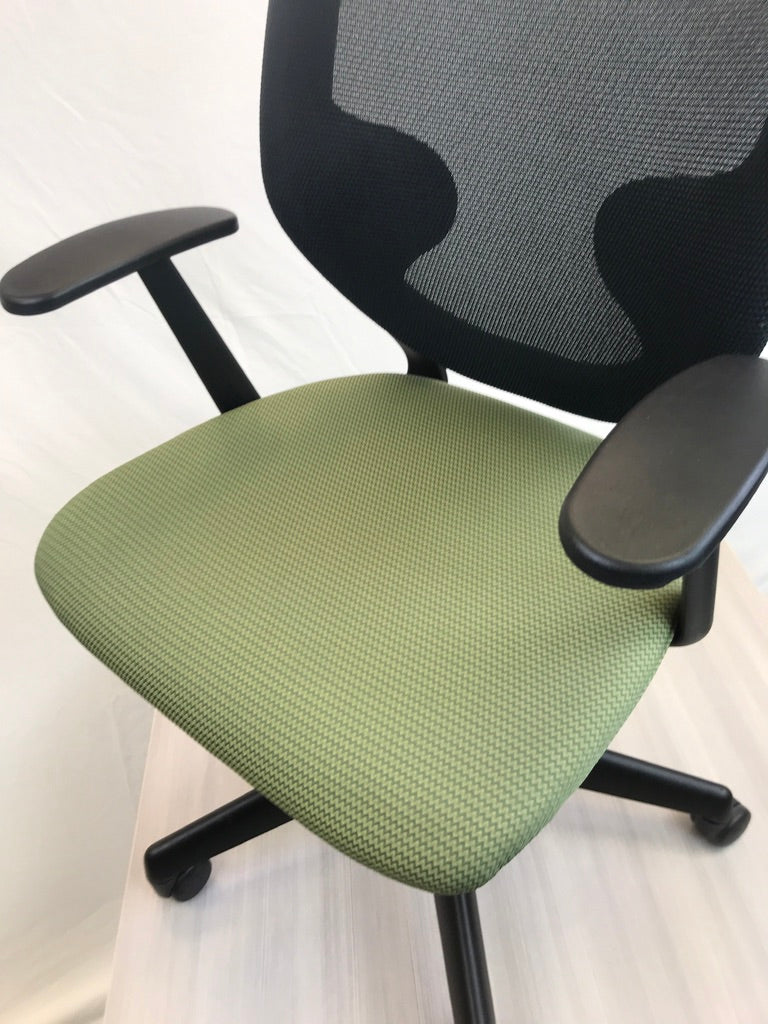 Keilhauer Simple Chair - Zig Zag Solid Green - Pre-Owned - Joe&