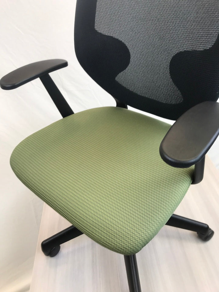 Keilhauer Simple Chair - Zig Zag Solid Green - Pre-Owned - Joe&