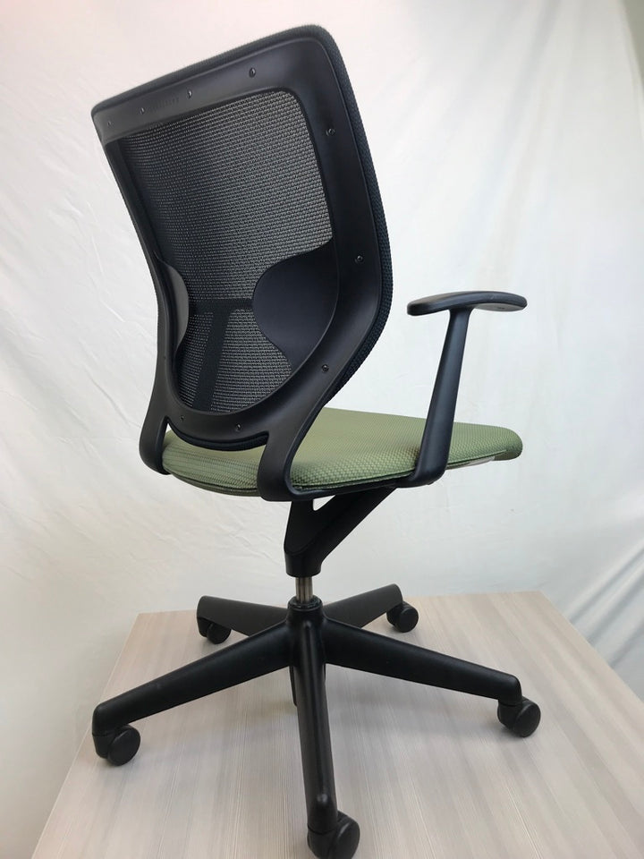 Keilhauer Simple Chair - Zig Zag Solid Green - Pre-Owned - Joe&
