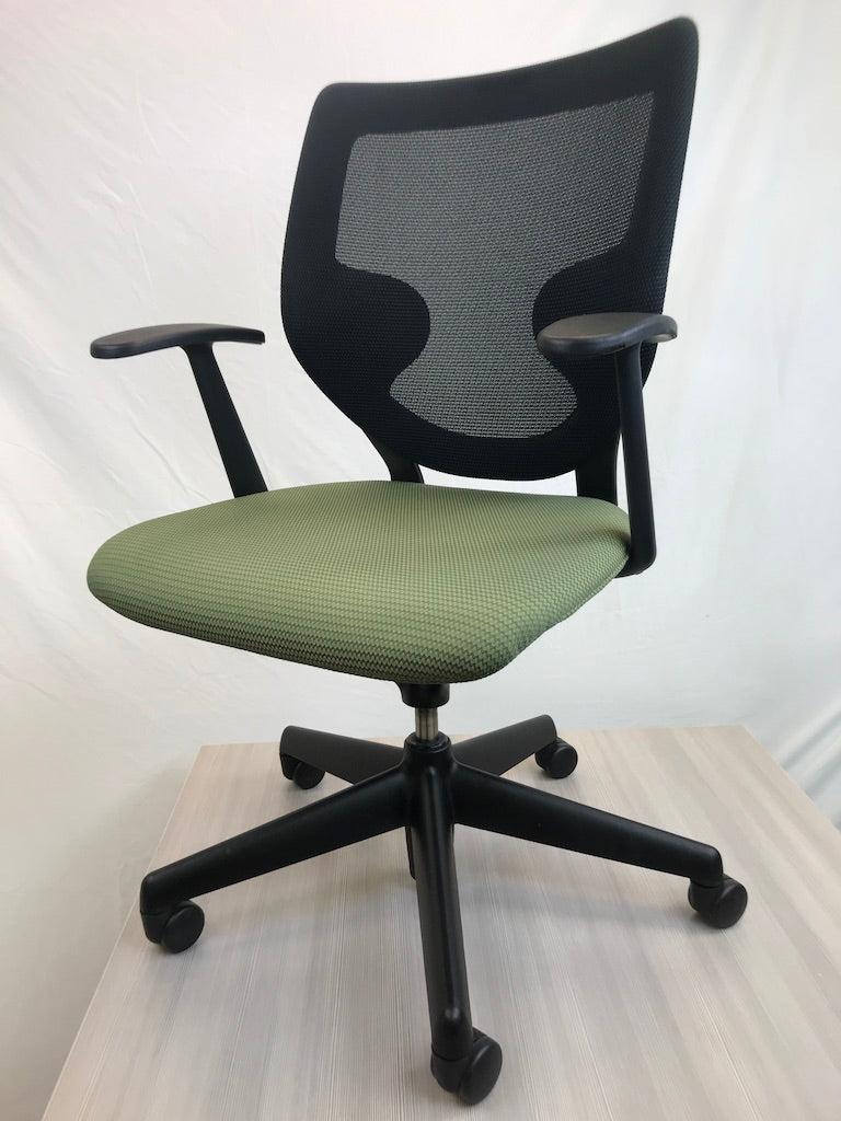 Keilhauer Simple Chair - Zig Zag Solid Green - Pre-Owned - Joe&