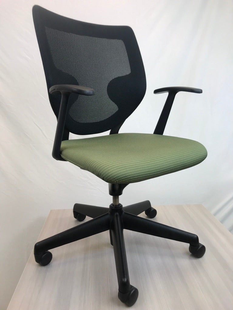 Keilhauer Simple Chair - Zig Zag Solid Green - Pre-Owned - Joe's Discount Office Furniture