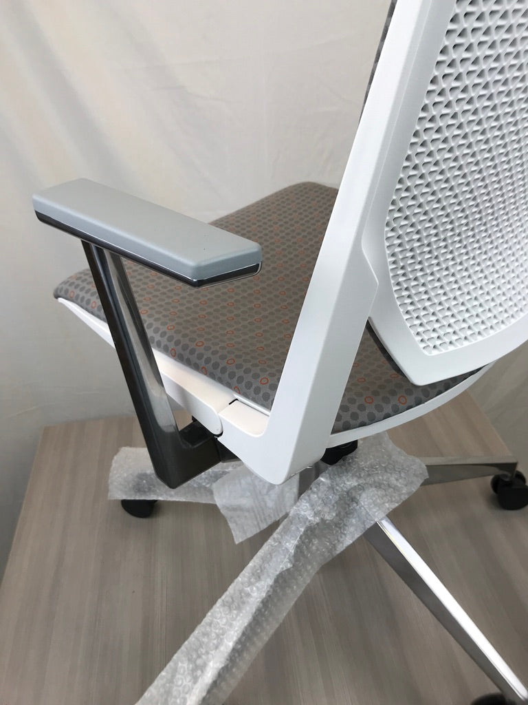 Haworth Very Chair - Brand New - Joe&