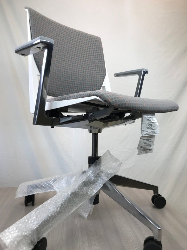 Haworth Very Chair - Brand New - Joe&