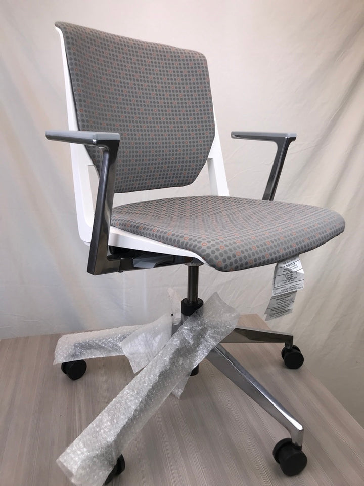 Haworth Very Chair - Brand New - Joe&